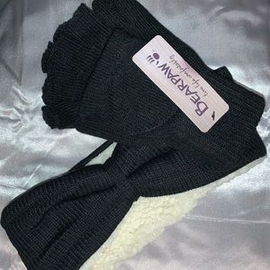 Bearpaw Combo Set: Headband and Pop-Top Glove Duo